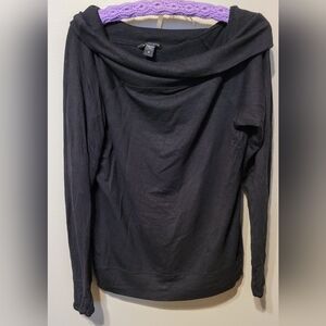 Athleta Black Sweater in Soft Knitted Fabric Size Medium